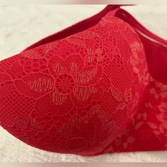Victoria’s Secret Bra: Red Lace w/Gold Metallic Thread, Double Straps 38C - Picture 12 of 14
